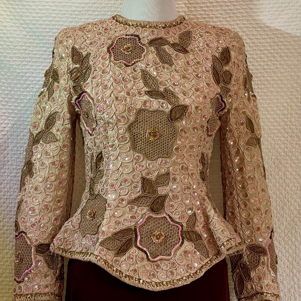 Vin. James Benjamin Beaded, Embroidered & Laced Top with Hourglass Silhouette-XS